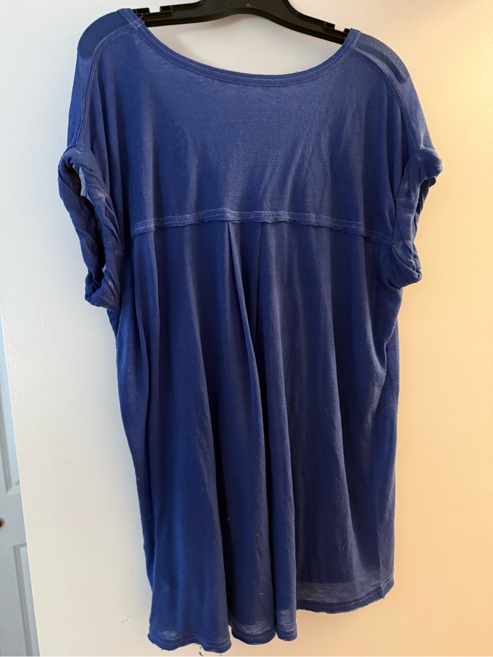 We the free Relaxed V-Neck Women's Top in Royal Blue large - Picture 2 of 2